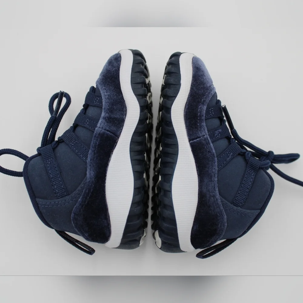 Jordan 11 Retro (TD) 4C – Midnight Navy – Mint Condition - Picture 5 of 8